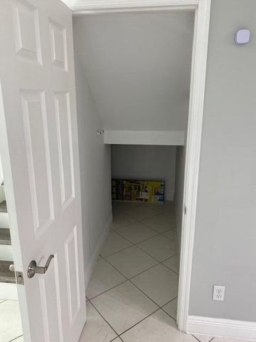 1212 Vista Oaks Circle NE, Palm Bay, FL 32905