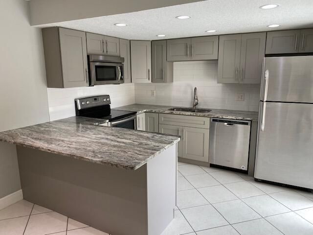 1212 Vista Oaks Circle NE, Palm Bay, FL 32905