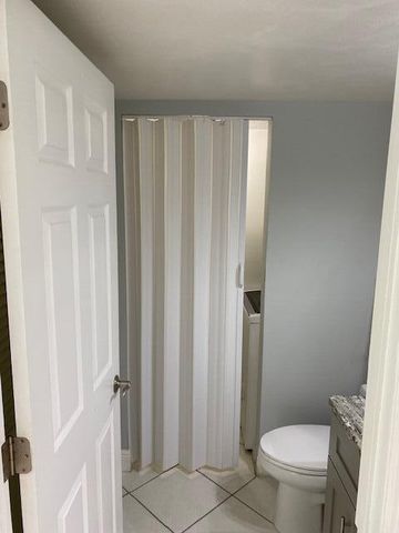 1212 Vista Oaks Circle NE, Palm Bay, FL 32905