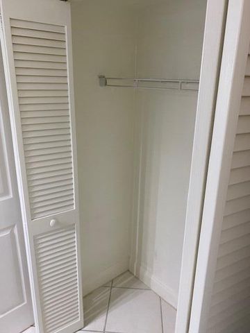 1212 Vista Oaks Circle NE, Palm Bay, FL 32905