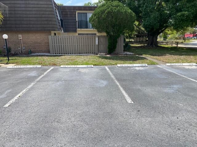 1212 Vista Oaks Circle NE, Palm Bay, FL 32905