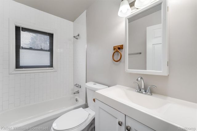 8289 Ford Avenue, Warren, MI 48089