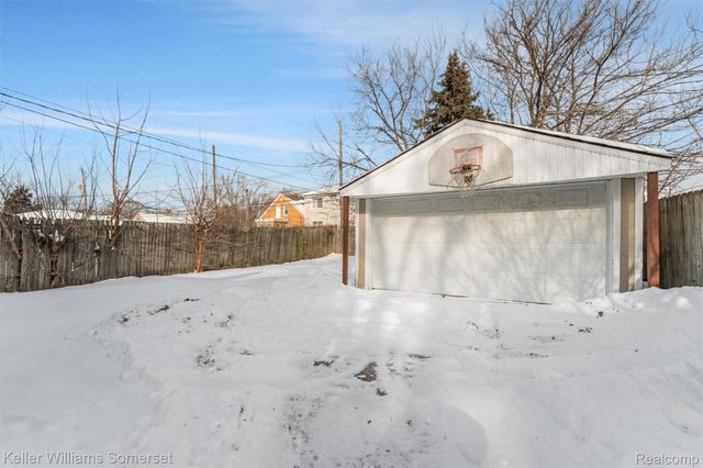 8289 Ford Avenue, Warren, MI 48089