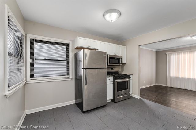 8289 Ford Avenue, Warren, MI 48089