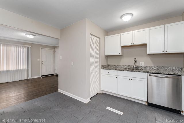 8289 Ford Avenue, Warren, MI 48089