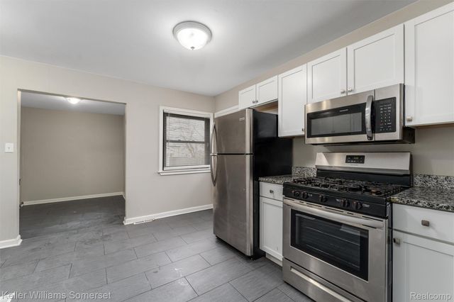 8289 Ford Avenue, Warren, MI 48089