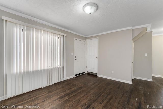 8289 Ford Avenue, Warren, MI 48089