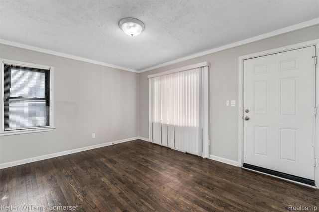 8289 Ford Avenue, Warren, MI 48089