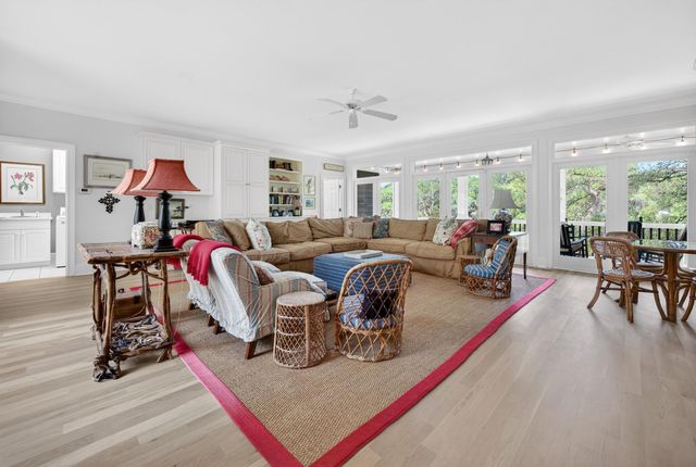 122 Sea Island Dr., Georgetown, SC 29440