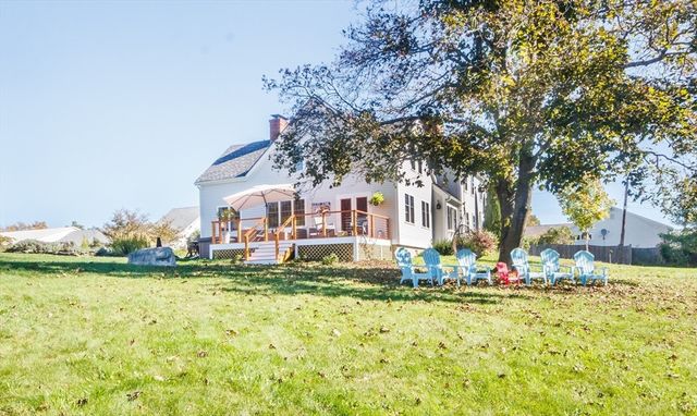 89 Choate St, Essex, MA 01929