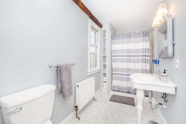 89 Choate St, Essex, MA 01929