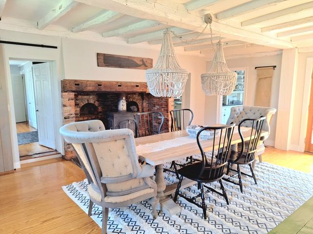 89 Choate St, Essex, MA 01929