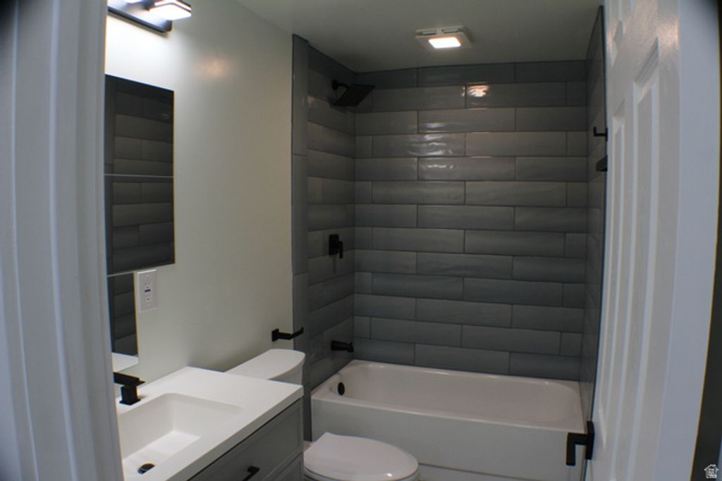 Image 5 of property listing at 3967 S 6865 W, West Valley City, UT 84128