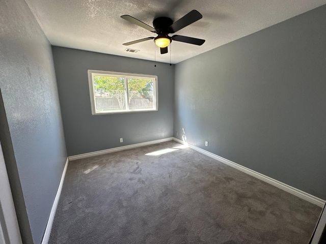 4104 E Ashlan Avenue, Fresno, CA 93726