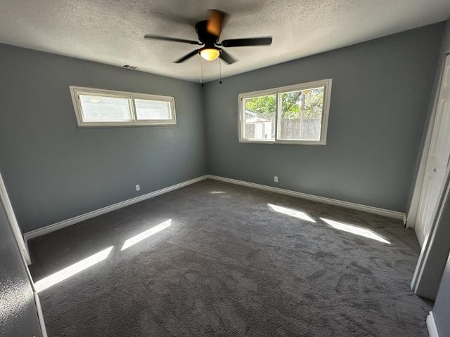 4104 E Ashlan Avenue, Fresno, CA 93726