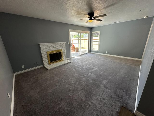 4104 E Ashlan Avenue, Fresno, CA 93726