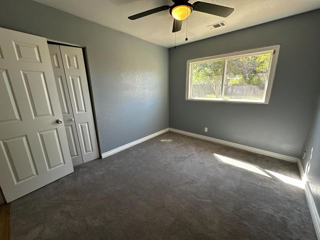 4104 E Ashlan Avenue, Fresno, CA 93726