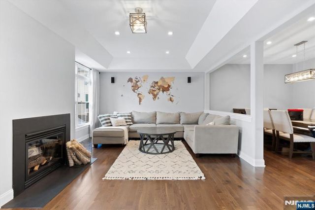 1463 Barnhardt Lane, Rahway, NJ 07065