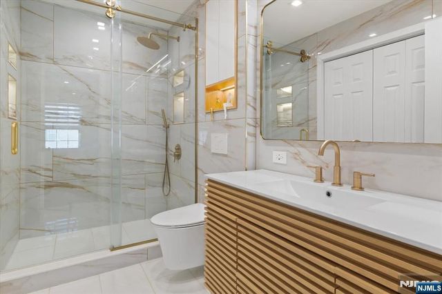 1463 Barnhardt Lane, Rahway, NJ 07065