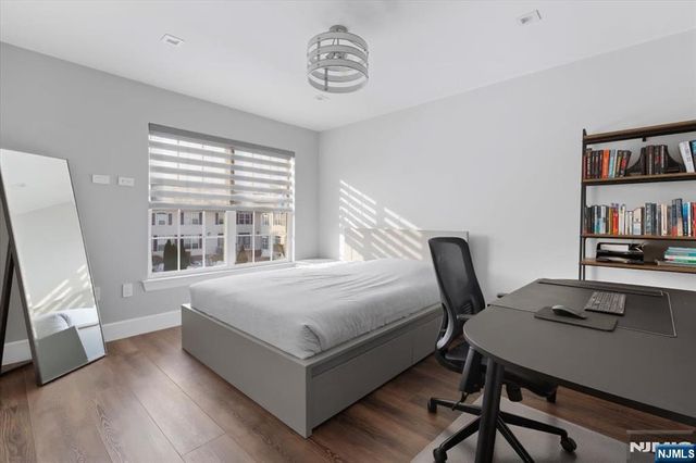 1463 Barnhardt Lane, Rahway, NJ 07065