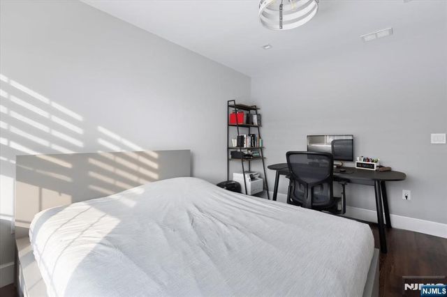 1463 Barnhardt Lane, Rahway, NJ 07065