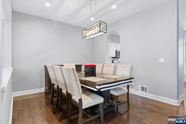 1463 Barnhardt Lane, Rahway, NJ 07065