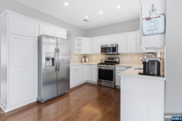 1463 Barnhardt Lane, Rahway, NJ 07065