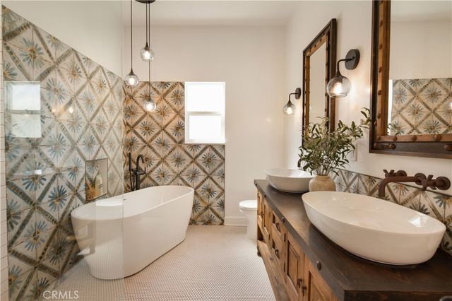 3109 Stanford Avenue, Venice, CA 90292
