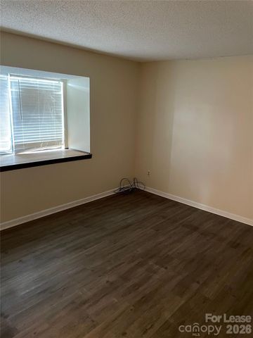 10921 Harrowfield Road, Charlotte, NC 28226