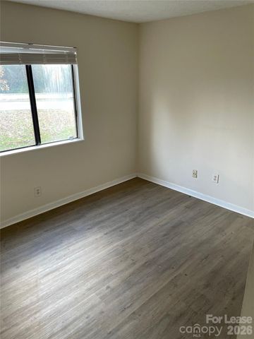 10921 Harrowfield Road, Charlotte, NC 28226