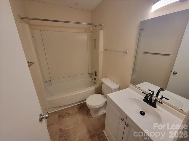 10921 Harrowfield Road, Charlotte, NC 28226