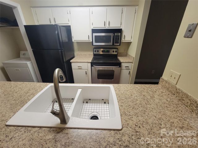 10921 Harrowfield Road, Charlotte, NC 28226