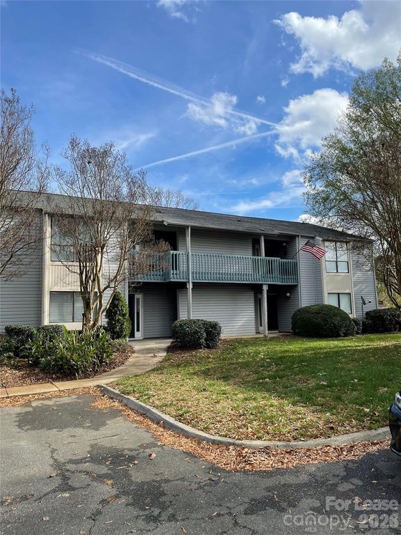 10921 Harrowfield Road, Charlotte, NC 28226