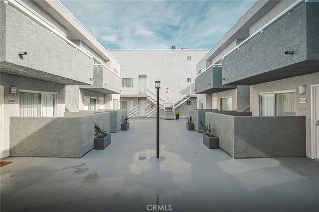 4406 Cahuenga Boulevard 109, Toluca Lake, CA 91602