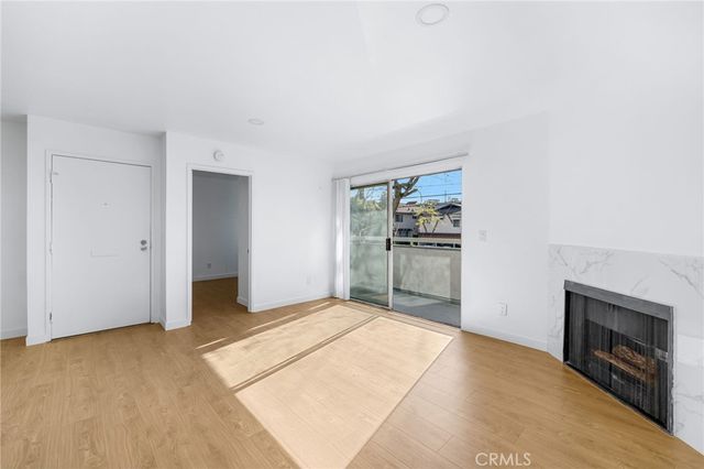 4406 Cahuenga Boulevard 109, Toluca Lake, CA 91602