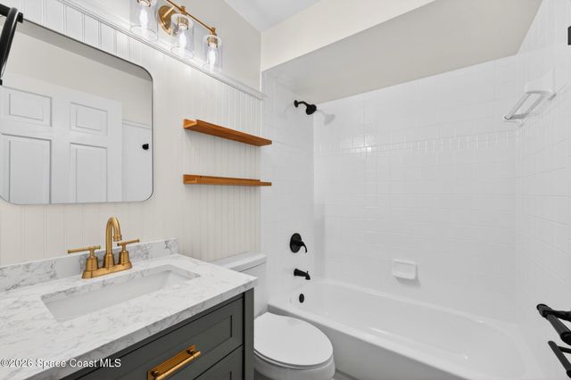 713 Gibbons Road SW, Palm Bay, FL 32908