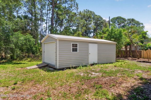 713 Gibbons Road SW, Palm Bay, FL 32908