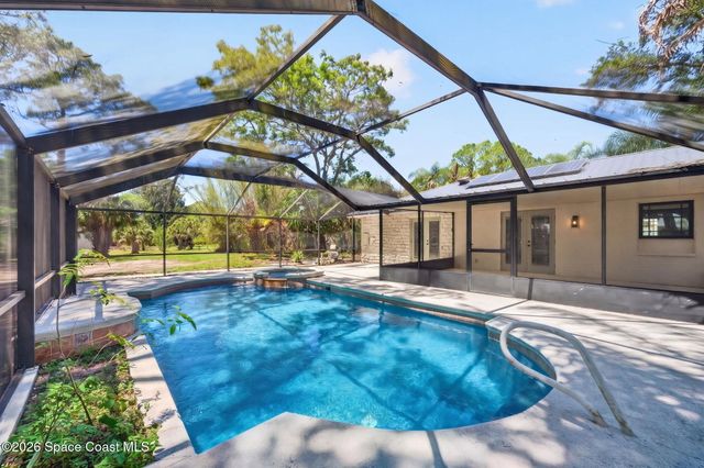 713 Gibbons Road SW, Palm Bay, FL 32908