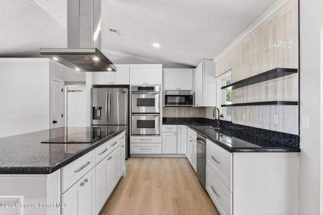 713 Gibbons Road SW, Palm Bay, FL 32908