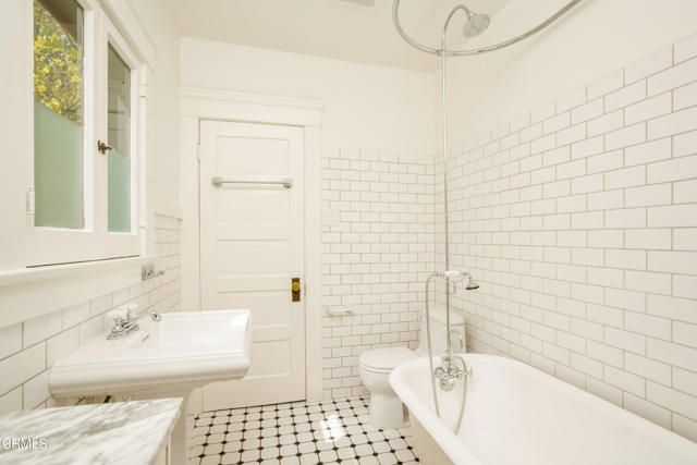 847 S Los Robles Avenue, Pasadena, CA 91106