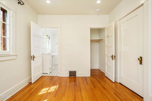 847 S Los Robles Avenue, Pasadena, CA 91106