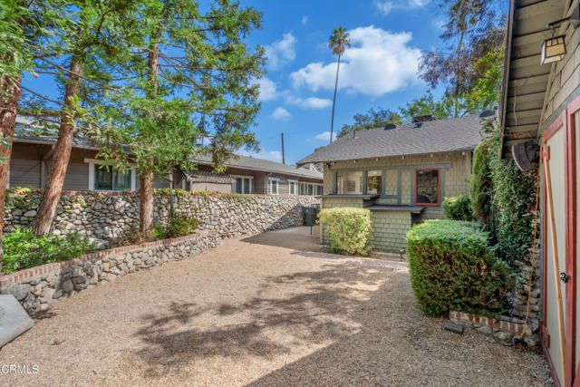 847 S Los Robles Avenue, Pasadena, CA 91106