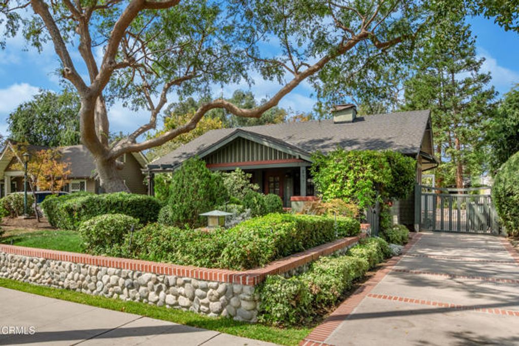 847 S Los Robles Avenue, Pasadena, CA 91106