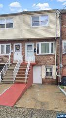 8 Van Nostrand Avenue, Jersey City, NJ 07305