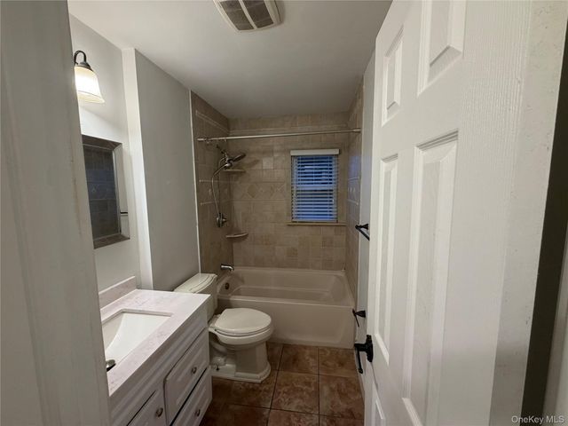 18 Alexander Avenue, Hicksville, NY 11801
