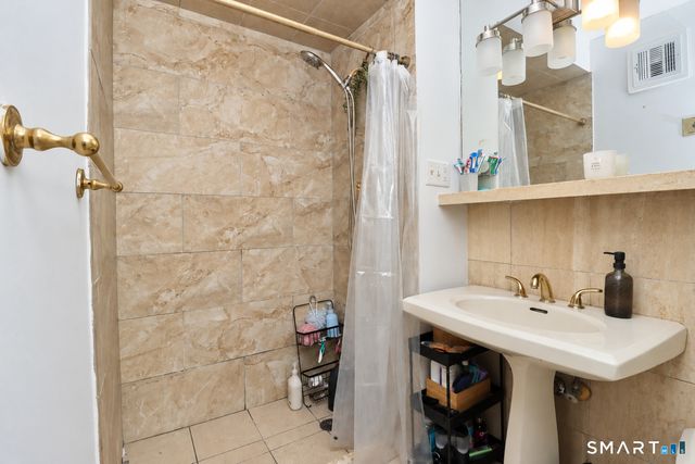 44 Strawberry Hill Avenue 8K, Stamford, CT 06902