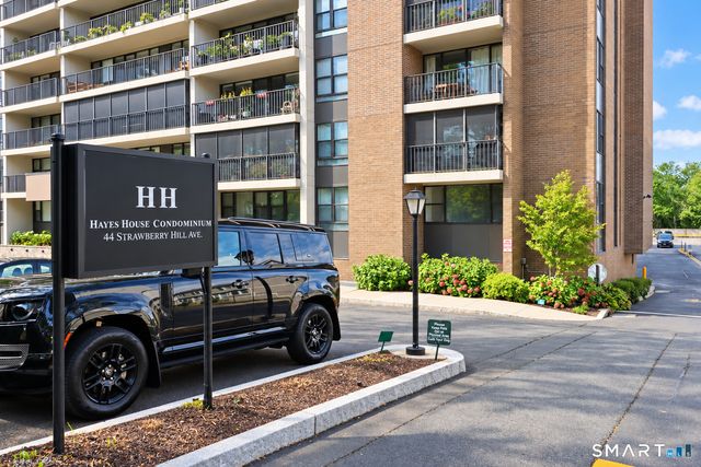 44 Strawberry Hill Avenue 8K, Stamford, CT 06902