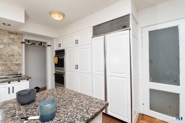 44 Strawberry Hill Avenue 8K, Stamford, CT 06902