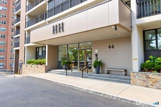 44 Strawberry Hill Avenue 8K, Stamford, CT 06902