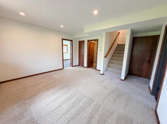 3072 Nottingham Road S, Saint Cloud, MN 56301